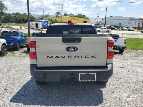 New 2025 Ford Maverick XLT w/ Equipment Group 302A image 9