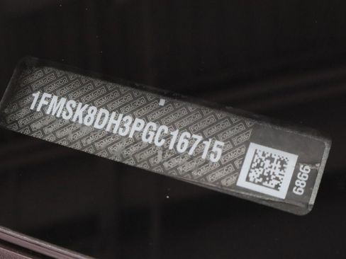 Certified 2023 Ford Explorer XLT w/ Equipment Group 202A image 37