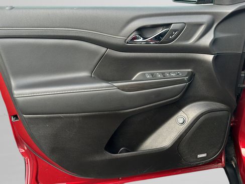 Used 2023 GMC Acadia SLT image 22