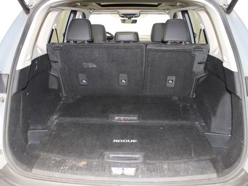 Used 2023 Nissan Rogue SL w/ SL Premium Package image 13