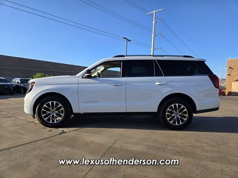 Used 2025 Ford Expedition Platinum AWD/4WD image 3