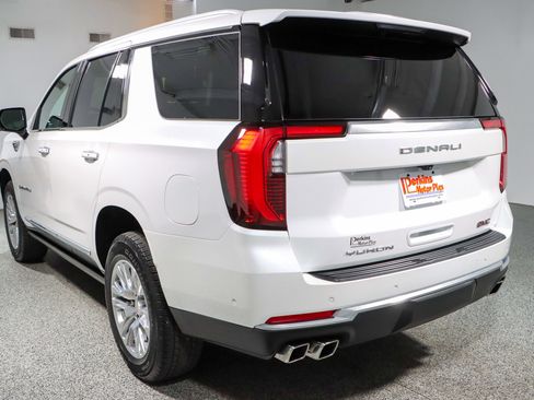 Used 2025 GMC Yukon Denali image 9