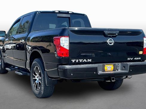 Used 2021 Nissan Titan SV w/ SV Convenience Package AWD/4WD image 11