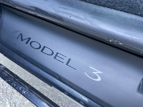 Used 2025 Tesla Model 3 Long Range image 33