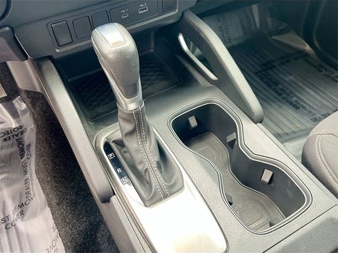 Used 2022 Nissan Frontier SV image 16