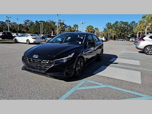 Used 2023 Hyundai Elantra Blue image 22