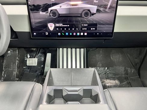 Used 2025 Tesla Cybertruck Cyberbeast AWD/4WD image 14