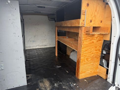 Used 2021 Chevrolet Express 2500 w/ Driver Convenience Package image 15