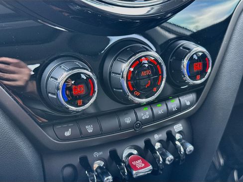 Used 2024 MINI Cooper Countryman S w/ Premium Package FWD image 16