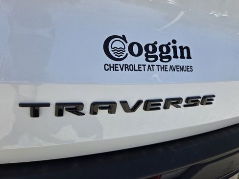 New 2026 Chevrolet Traverse LT w/ Enhanced Driving Package FWD image 31