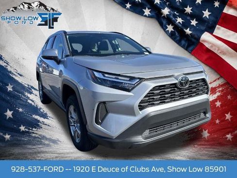 Used 2025 Toyota RAV4 XLE FWD image 1