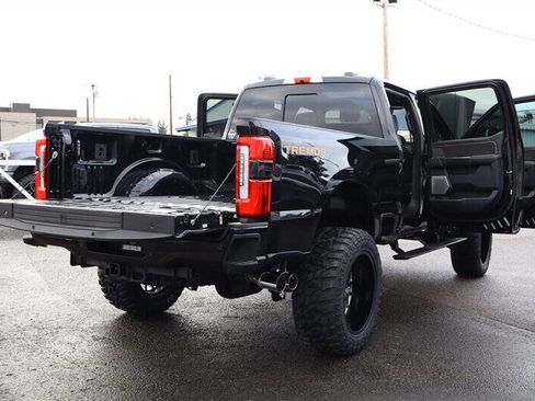 Used 2024 Ford F350 Platinum w/ Tremor Off-Road Package AWD/4WD image 35