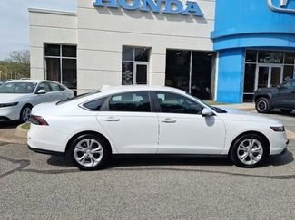 Used 2023 Honda Accord LX video 1