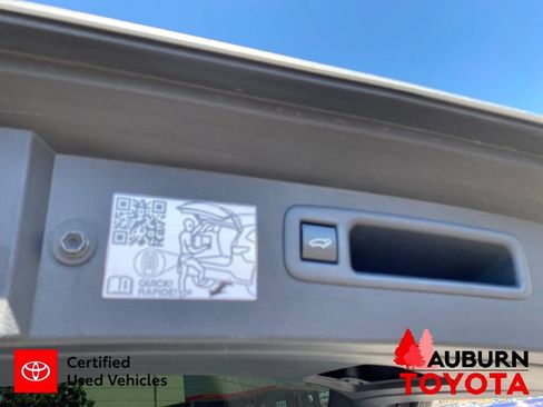 Certified 2024 Toyota Highlander XLE AWD/4WD image 14