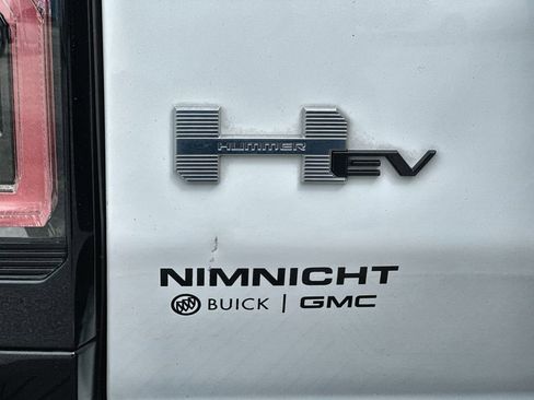 Used 2025 GMC Hummer EV 3X AWD/4WD image 32