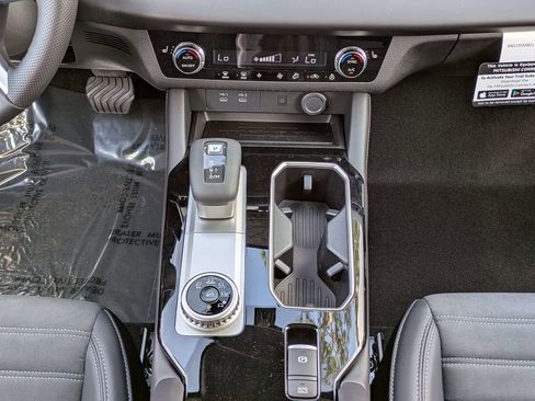 New 2026 Mitsubishi Outlander SE image 19