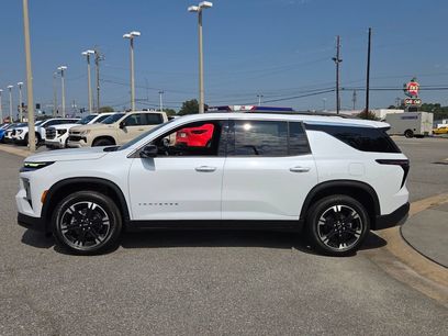 New 2027 Chevrolet Traverse LT w/ Sun and Wheel Package