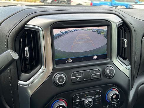 Used 2022 Chevrolet Silverado 1500 LT Trail Boss AWD/4WD image 17