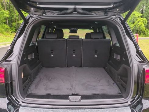 Used 2025 Mercedes-Benz GLB 35 AMG 4MATIC image 23