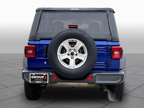 Used 2019 Jeep Wrangler Sport AWD/4WD image 4