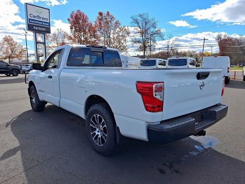 Used 2017 Nissan Titan S image 4