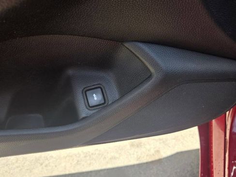 Used 2018 Honda Accord Sport image 11
