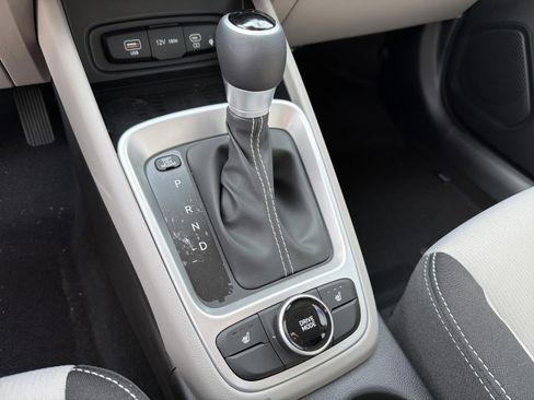 New 2026 Hyundai Venue SEL FWD image 37