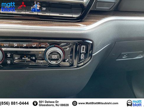 Used 2025 Chevrolet Silverado 2500 LT w/ Convenience Package image 37