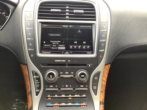 Used 2016 Lincoln MKX Reserve w/ Technology Package image 18