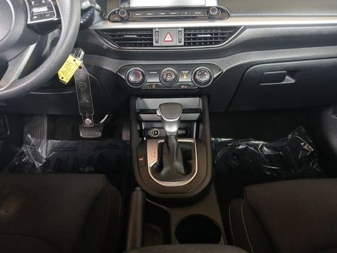 Used 2023 Kia Forte LXS FWD image 11