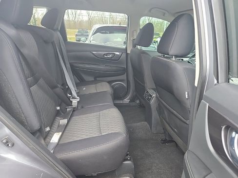 Used 2018 Nissan Rogue SV w/ Premium Package image 28