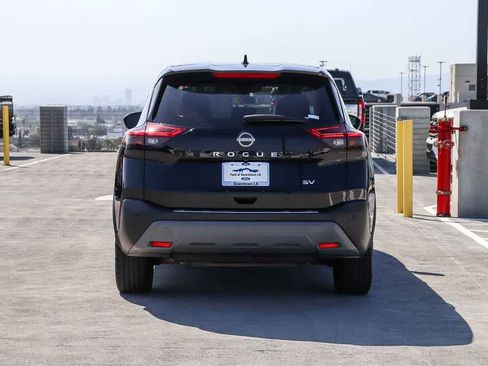 Used 2022 Nissan Rogue SV FWD image 5