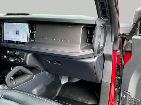 Certified 2025 Ford Bronco Badlands AWD/4WD image 19
