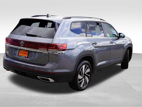 Used 2024 Volkswagen Atlas SE AWD/4WD image 5