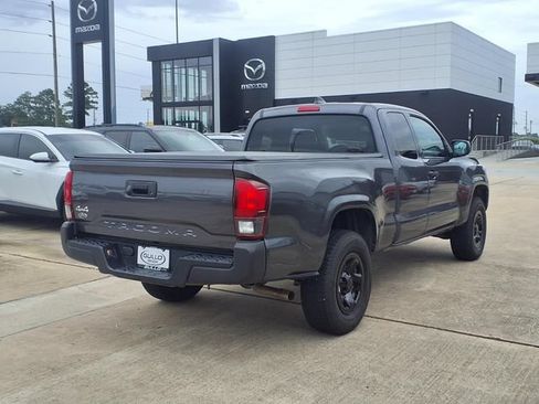 Used 2021 Toyota Tacoma SR AWD/4WD image 2