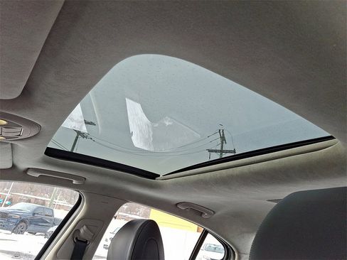 Used 2019 Genesis G70 2.0T Advanced w/ Prestige Package image 15