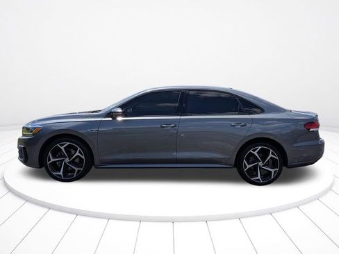 Used 2020 Volkswagen Passat 2.0T R-Line FWD image 6