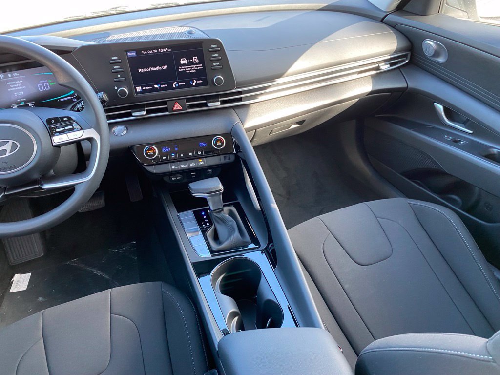 New 2026 Hyundai Elantra Hybrid FWD image 26