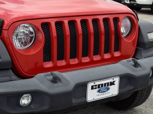 Used 2018 Jeep Wrangler Unlimited Sport S AWD/4WD image 25