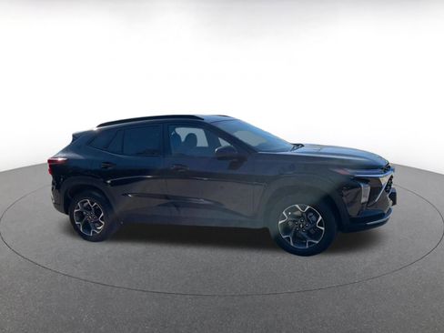 Used 2024 Chevrolet Trax LT w/ Driver Confidence Package image 2