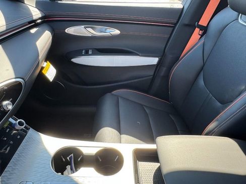 New 2026 Genesis GV70 2.5T Sport Prestige AWD/4WD image 9