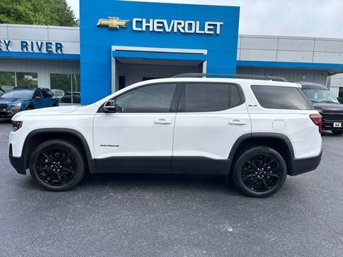 Used 2023 GMC Acadia SLE w/ Driver Convenience Package FWD image 7
