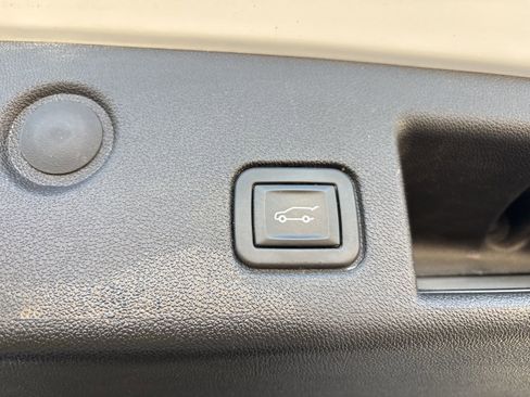 Certified 2024 Chevrolet Equinox RS w/ RS Leather Package image 18