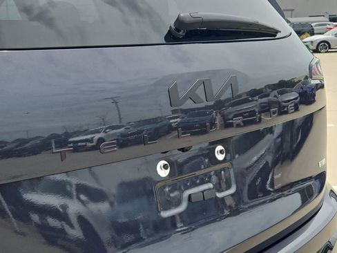Used 2025 Kia Telluride EX X-Line AWD/4WD image 11