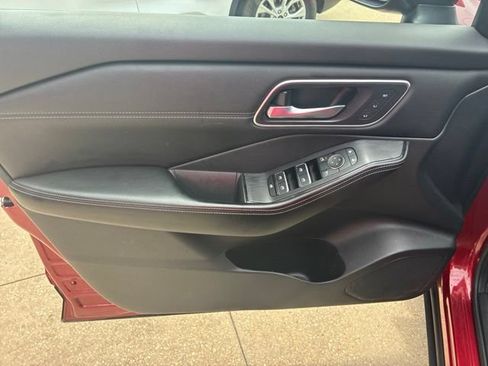 Used 2024 Nissan Rogue Platinum w/ Platinum Premium Package FWD image 20