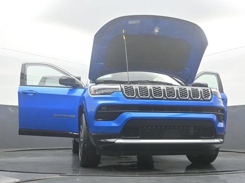 Used 2025 Jeep Compass Limited w/ Elite Group AWD/4WD image 56