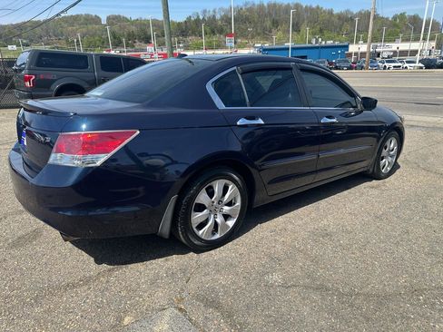 Used 2010 Honda Accord EX-L image 2