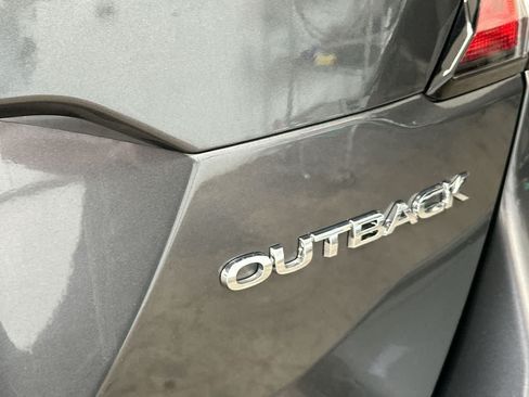 Used 2025 Subaru Outback Premium AWD/4WD image 10
