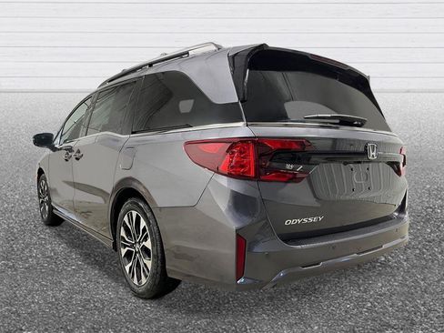 New 2026 Honda Odyssey Elite image 3