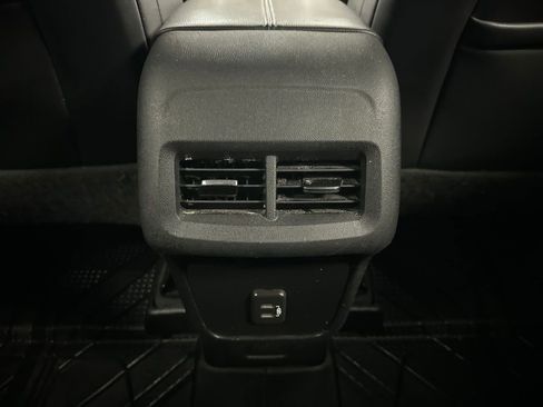 Used 2020 Chevrolet Equinox Premier w/ LPO, Floor Liner Package FWD image 18